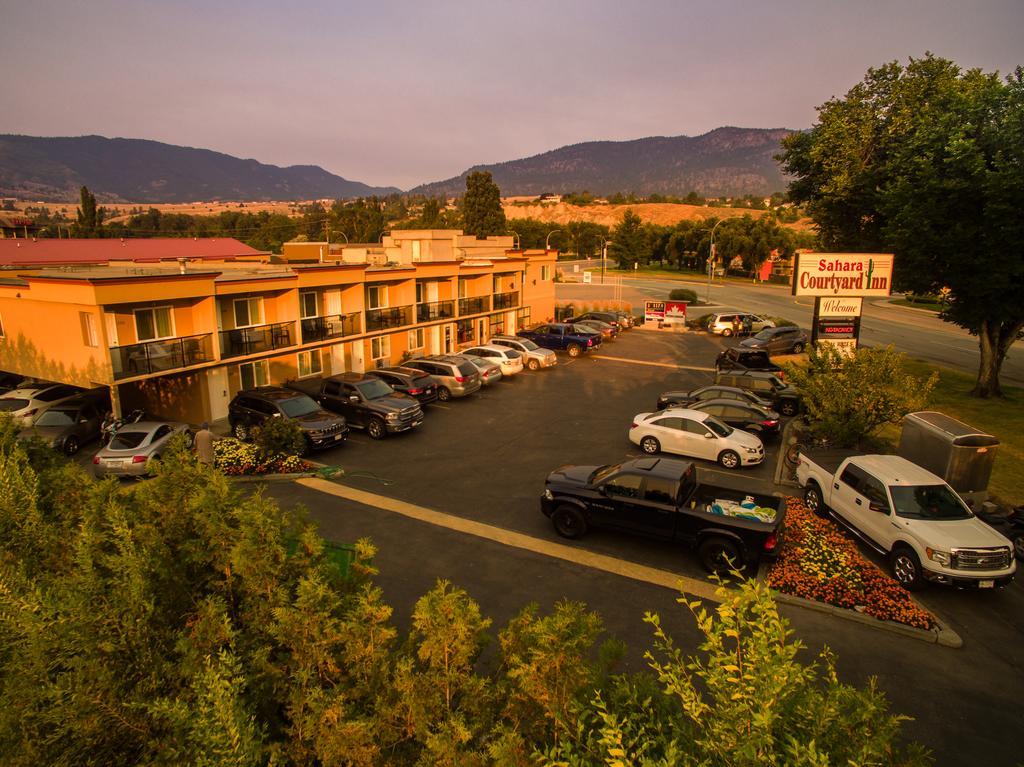 Sahara Courtyard Inn Penticton Exterior photo